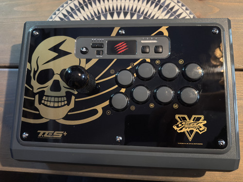Mad catz street fighter - street, v